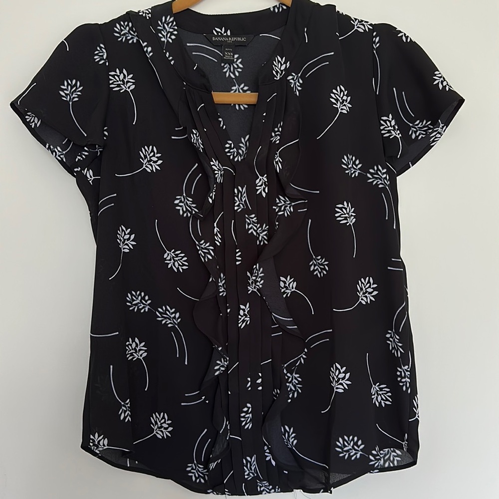 Banana Republic black blouse